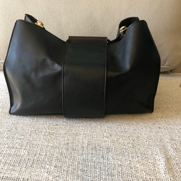 BP black bag | and it’s like new in a good condition - Picture 6 of 11